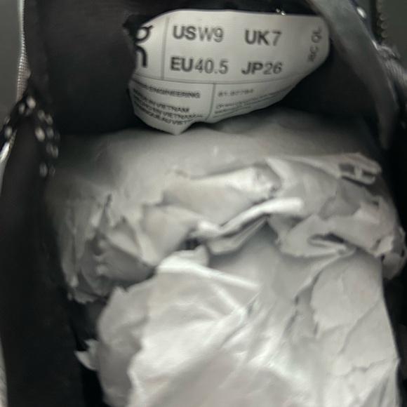 On Cloudmonster size 9 Athletic Shoes sneakers NEW w BOX - Picture 8 of 8